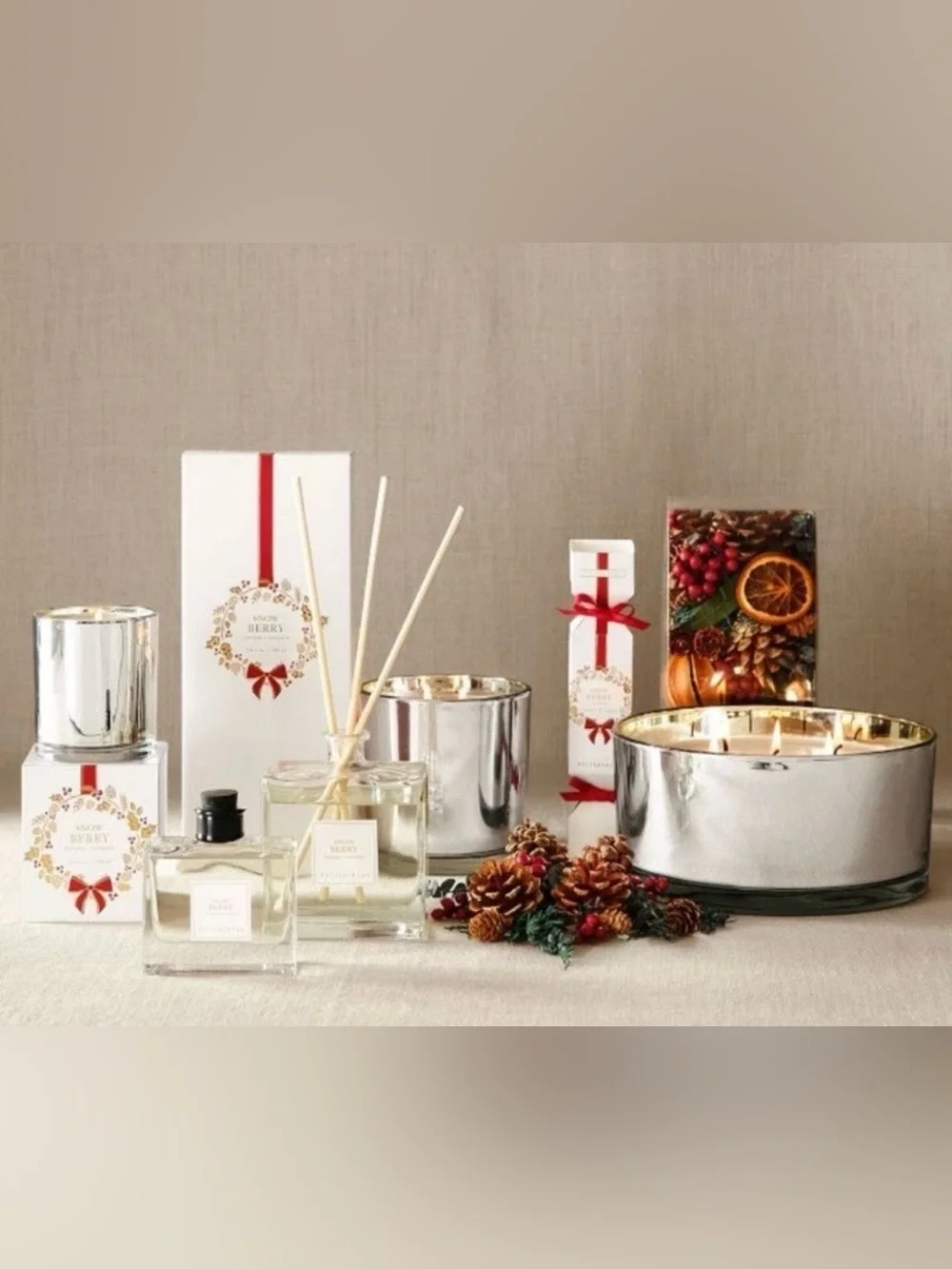 Pottery Barn Snow Berry Collection Candle ~ 7 oz. (New in Box)